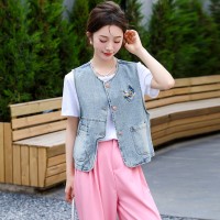 现货2024春季新款无袖牛仔马甲新中式坎肩马甲外套女刺绣上衣