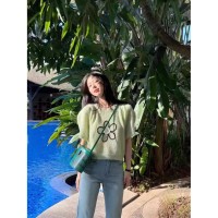 白色正肩冰丝针织短袖t恤女夏季体恤设计感小众修身ins潮短款上衣