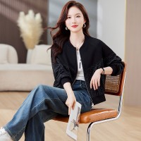 2024年春秋装新款韩版时尚复古压花短款拼接开衫女士长袖外套女