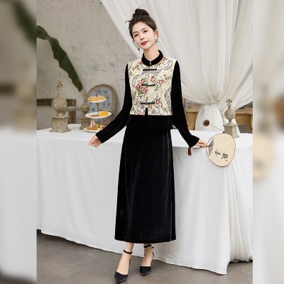 <!--现货新中式套裙女2024年春季新款提花丝绒两件套裙-->