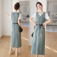 现货牛仔拼接连衣裙女新款高级感气质收腰中长款裙子白T恤套装