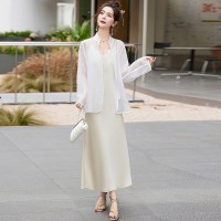 20242024年春季新中式防晒服搭配吊带裙两件套