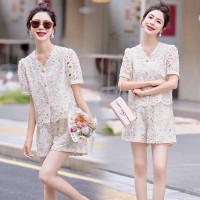 2024年夏季花色刺绣镂空上衣短款套装女