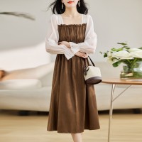 2024年春季新款长袖简约淑女连衣裙方领优雅连衣裙