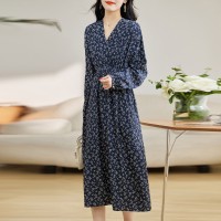 2024年春季新款长袖V领碎花连衣裙宽松大码裙子