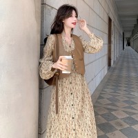 春款皮马甲今碎花连衣裙年流行