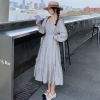 现货2024年春季甜美可爱小碎花修腰时尚原创连衣裙