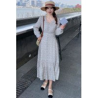 现货2024年春季甜美可爱小碎花修腰时尚原创连衣裙