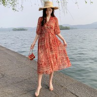 新款时尚潮流简约气质优雅V领宽松收腰一片式碎花连衣裙