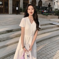 【现货主推】赫本风连衣裙女夏季2024新款V领收腰长裙
