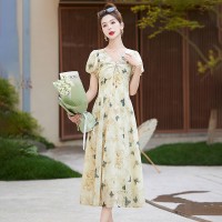 高级感连衣裙女夏2024新款时尚气质高腰显瘦法式方领蝴蝶碎花裙子