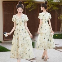 高级感连衣裙女夏2024新款时尚气质高腰显瘦法式方领蝴蝶碎花裙子