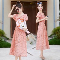 高级感连衣裙女夏2024新款时尚气质高腰显瘦法式方领蝴蝶碎花裙子
