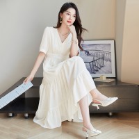 雪纺连衣裙女夏季新款小个子高级感法式V领气质收腰遮肚大摆长裙