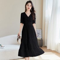 雪纺连衣裙女夏季新款小个子高级感法式V领气质收腰遮肚大摆长裙