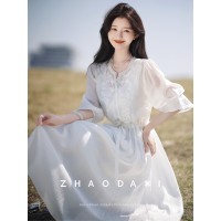 月光小白裙刺绣圆领仙女裙2024新款宫廷风白色紫色香槟色连衣裙