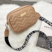印花肩带斜挎小方包2024ladiesbags包包女韩版波浪纹绣花包