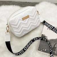 印花肩带斜挎小方包2024ladiesbags包包女韩版波浪纹绣花包