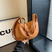韩版小众月牙腋下包包女新款潮时尚单肩斜挎包高级质感饺子包时尚