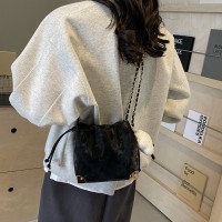 高级感小众保龄球包包女2024新款潮单肩斜挎包纯色流行手提小圆包