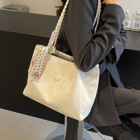 艾米兔女包2024新款韩版简约质感纯色时尚潮流丝巾百搭单肩托特包
