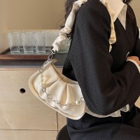 艾米兔女包2024新款流行韩版小众百搭褶皱设计洋气珍珠链条单肩包