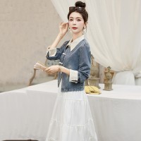 新中式盘扣牛仔拼接外套女春季2024新款小个子短款牛仔外套