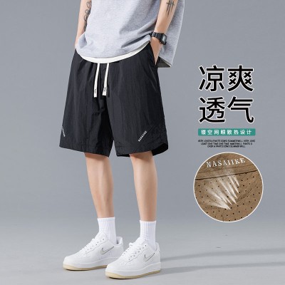 <!--夏天休闲短裤男生夏季薄款宽松沙滩马裤冰丝中裤男士运动五分裤子-->