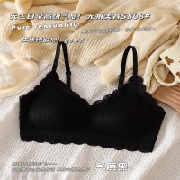 新款性感无痕吊带内衣女一片式无钢圈美背文胸可调节聚拢透气胸垫