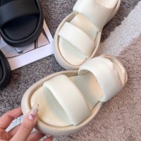 一眼种草云朵踩屎感羊皮凉拖圆头一字带厚底增高面包拖鞋女