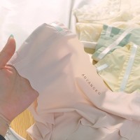 裸感蜜桃冰丝无痕一片式女士内裤纯棉抑菌档透气舒适提臀中腰
