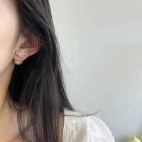 高级感贝壳花朵珍珠耳环女小众设计前后两戴小花耳钉气质法式耳饰