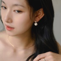 天然淡水珍珠贝母耳钉耳夹女无耳洞高级感简约气质蚊香盘耳饰耳环