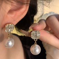 S925银针轻奢小众精致锆石耳钉女网红同款高级设计感珍珠耳环耳饰