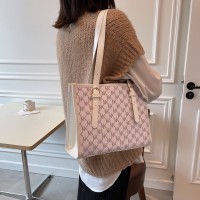 托特包包女2024春季新款时尚女士手提包大容量通勤印花学生单肩包