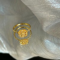 新款黄金色高级感吊坠轻奢热卖送闺蜜拉丝小方糖锁骨项链女