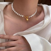 铜镀真金时尚轻奢淡水贝母串珠爱心项链女OT扣小众气质网红锁骨链
