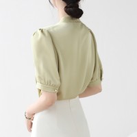 复古新中式刺绣盘扣V领衬衫短袖女装2024夏季设计感GUO风缎面上衣