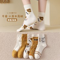 10双装袜子女中高筒透气防臭棉袜春秋冬小熊长袜女时尚少女短袜