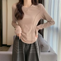 长袖打底衫女春秋装设计感弧形下摆短款修身鱼骨T恤上衣