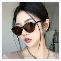 新款复古猫眼墨镜女显脸小街拍防晒紫外线遮光镜出游开车太阳镜男