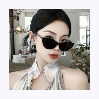 新款复古猫眼墨镜女显脸小街拍防晒紫外线遮光镜出游开车太阳镜男