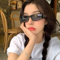小框嫩粉色字母太阳镜新款欧美风ins网红墨镜朋克潮太阳眼镜遮光