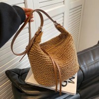 新款U型纸绳单肩斜跨草编包女包百搭休闲饺子型编织包度假沙滩包