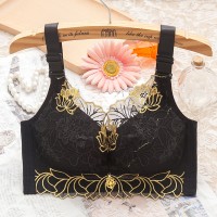 小胸聚拢内衣女美背文胸背心无钢圈胸罩厚款加厚夏天收副乳防下垂