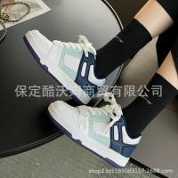 增高透气低帮板鞋男新款港风街拍潮流百搭情侣休闲鞋小白鞋女