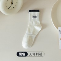 春夏拼接运动袜子女刺绣亲肤透气中筒袜双罗口百搭简约白色袜诸暨