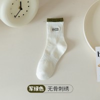 春夏拼接运动袜子女刺绣亲肤透气中筒袜双罗口百搭简约白色袜诸暨