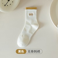 春夏拼接运动袜子女刺绣亲肤透气中筒袜双罗口百搭简约白色袜诸暨