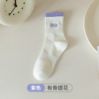 春夏拼接运动袜子女刺绣亲肤透气中筒袜双罗口百搭简约白色袜诸暨
